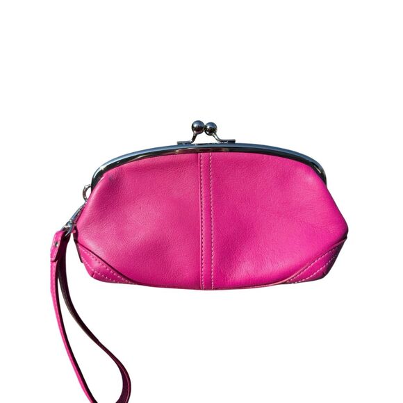 Coach Soho Pink Leather Framed Kisslock Wrislet - Picture 1 of 10